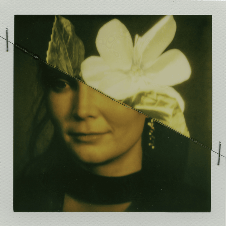 Cover Art For Voyage (English) Lyrics by Zoë Më