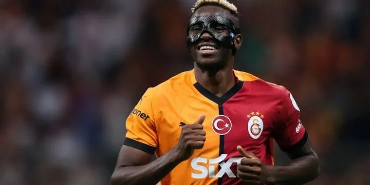 Victor Osimhen wearing Galatasaray home jersey